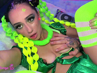 Lily Jordan Ditches Her Date And Becomes Brian&rsquo_s Lucky Charm!