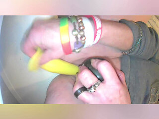 Having fun till I cum