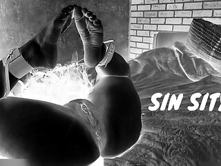 Sin Sity Stepmom'_s Dirty Pleasures