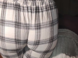 The Housemaid Was Fucked by Her Boss's Stepson Until Cumshot on Big Ass