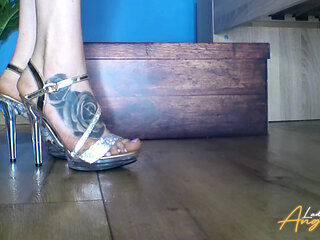 Lady Angela Introduction to Foot Fetish