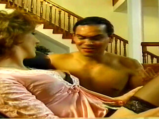 FUCKING HOT BITCHES Clip 4