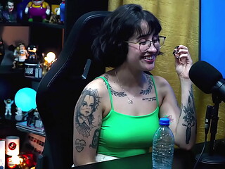Martina Oliveira fala como o homem pode conquistar ela, voc&ecirc_ tentaria a sorte? - Podcast P&aacute_pum no Barraco!