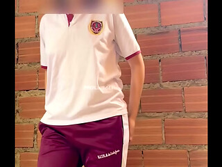 AY AMOR NO ME GRABES MIS PADRES SE DARAN CUENTA QUE NO FUI A LA ESCUELA MEJOR LL&Eacute_NAME DE LECHE PORNO CASERO REAL