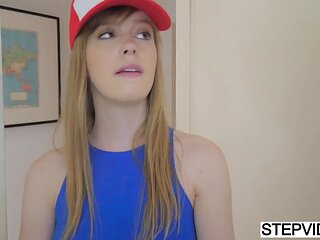Nerd Dolly Leigh bangs with her brother