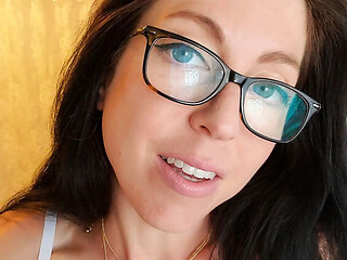 Amateur Canadian Babe Nerdy Faery Pissing In Your Face Close Up POV Fetish