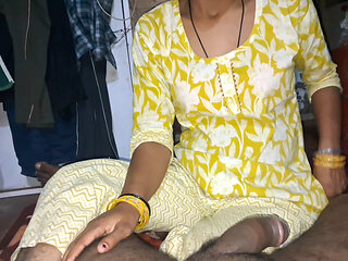 Desi Indian village girl sucking dick till cum in mouth