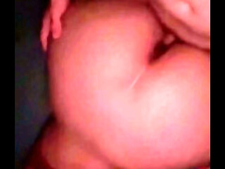 La novia infiel de mi amigo me la chupa riqu&iacute_simo y terminamos cogiendo