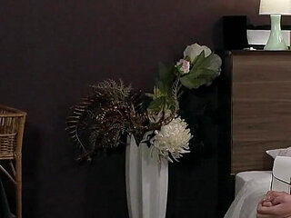 A Married Woman Working in the Sex Industry Had an Affair with a Middle-aged Man! 1