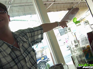 Eager Pleaser Thai babe gets her fuck on