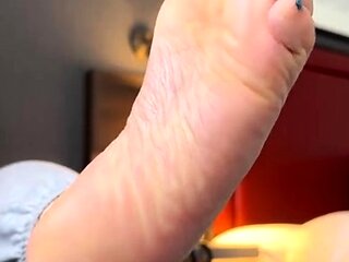 Blonde emo amateur solo masturbation