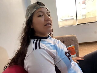 Le gane la competencia de videojuegos a mi mejor amiga y tuve que darme sexo oral y anal para celebrar