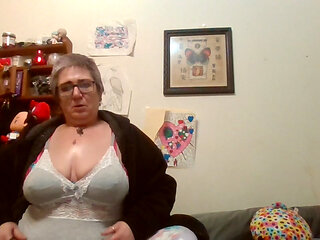 strip tease big boobs