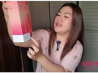Andrea Tries The New Sex Toys From Honey Playbox Must Watch