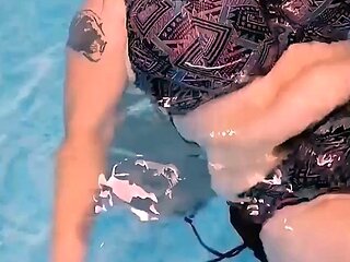Amateur Outdoor Brunette Masturbates