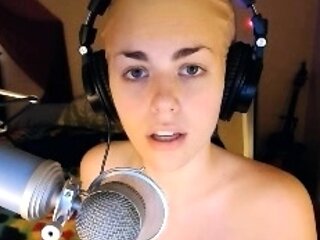 Beautiful wife masturbating show with webcam with toys