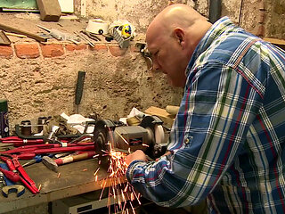 Blonde babe likes older bald dudes and she just found one