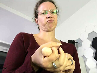 Hot MILF Annika Bond Gives Dirty JOI & Wank Instructions in HD