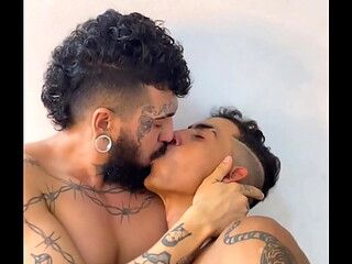 Encontrei essa safada na academia e trouxe pra minha casa pra foder - Assista completo (RED)