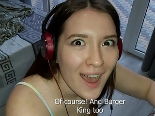 HORNY GAMER GIRL WITH BIG ASS WANTS TO FUCK ME AS A REWARD FOR FRIES