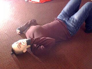 Spraying sneezes on back