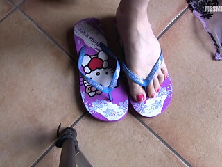 Flips flip-flops
