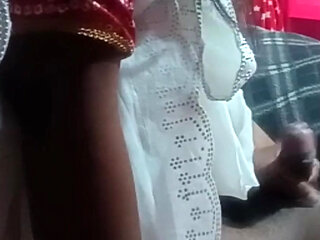 Holi khelne se pahle pati se chudawa kar unke lund se holi kheli