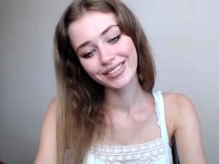 Brunette Solo Webcam Masturbation