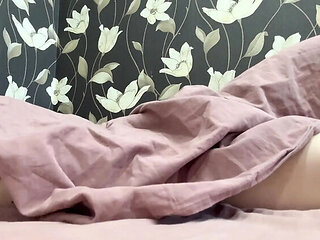 CreamyJuvia's Solo Masturbation: Amateur Russian Student Gets Creamy Pussy