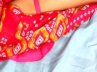 Desi Hot Aunty Sharing Her Uncontrolled Feelings to Friend Hindi