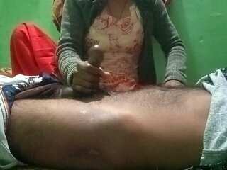 Bhabhi made her brother-in-law cum by masturbating