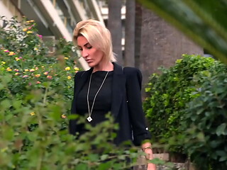 Anouk, 30 ans, une psychologue experte en bite !
