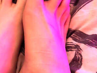 My sexy ginger feet - Jerk off instructions