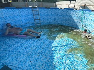 #395 Boss Fucks Guy at the Bottom of the Pool While Neighbors Watch Them