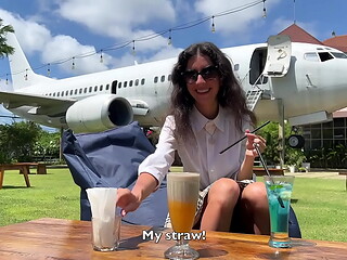 I asked a stranger to take a photo of me on the beach and he fucked me in hotel and came on my face - Cumwalk
