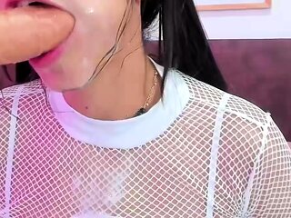 Hot amateur webcam teen masturbates for their fans