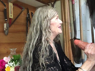 Bigfoot Went All Yeti on My Yoni! Maxxximummilf