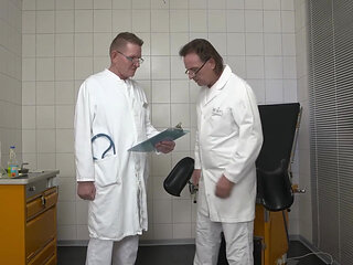 Frauenarzt Double Pussy Fuck in Sexy Lingerie