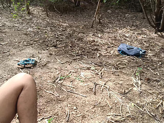 Outdoor Fucking with Divorced Aunty