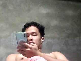 Hot Philippino twink  first Live Cam Adventure!