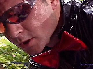 Latex outside threesome