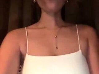 Big boob brunette masturbates on webcam