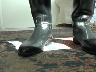 Boot Fitting for a Riding Outfit, Lady Victoria Valente