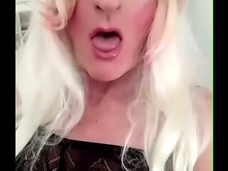 CLOSE UP OF SOW CLOSE UP OF SOW SONYA HARLOT MASTURBATING HER NIPPLES ENJOYING IT