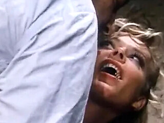 Kelly Trump Takes Roberto Malone's Big Cock For Hot Anal Sex & Cum In Mouth