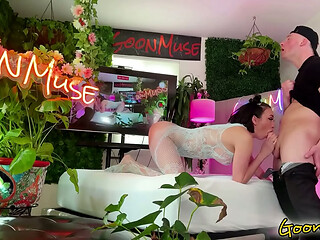 Blaire Johnson Spreads Her Legs For Pussy Pounding