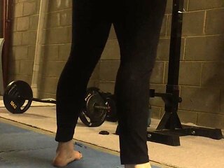 Ass Workout in Leggings