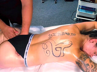 The Kinky Masseur Pushes the Limits of the Massage, Gives Her a Toy and Puts His Penis in Her Mouth