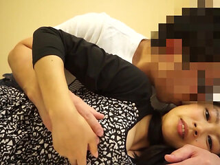 M604g12 I Picked up My Wife Who Loves Sex, Picked up My Wife and Walked to the Hotel Someday! Hilariously,