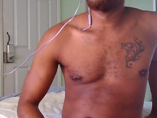 Kennie Jai Shows off on Cam